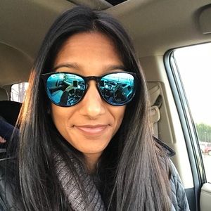 Meet your Posher, Devika